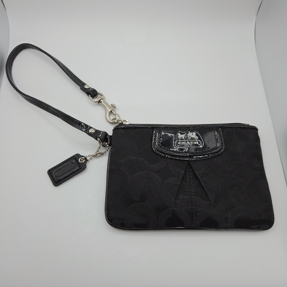 Coach Black Signature C Jacquard Wristlet Patent Leather Silver Hardware EUC